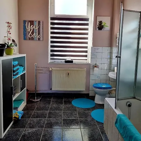 Apartment Gastezimmer - Nahe A72 - Ruhige Lage - Parkplatz *