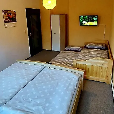 Gastezimmer - Nahe A72 - Ruhige Lage - Parkplatz Apartment *